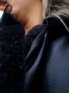 Snapshot of rachellboom chatting on 02-06-25, 11:15 rachellboom online show from 02-06-25, 11:15