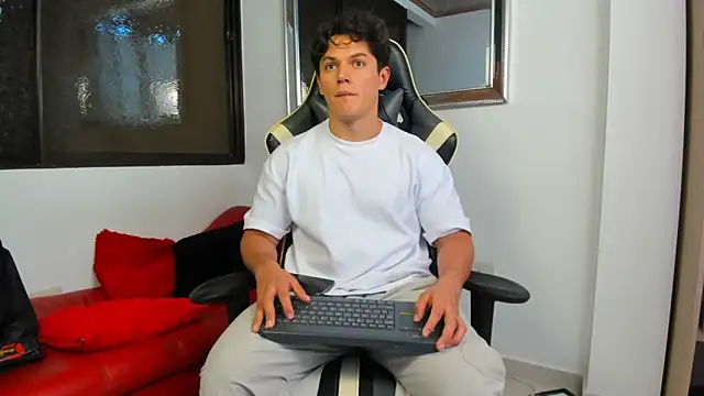 julian wallace online show from 02-07-26, 07:44