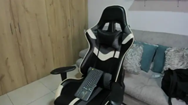 julian wallace online show from 02-23-26, 01:44