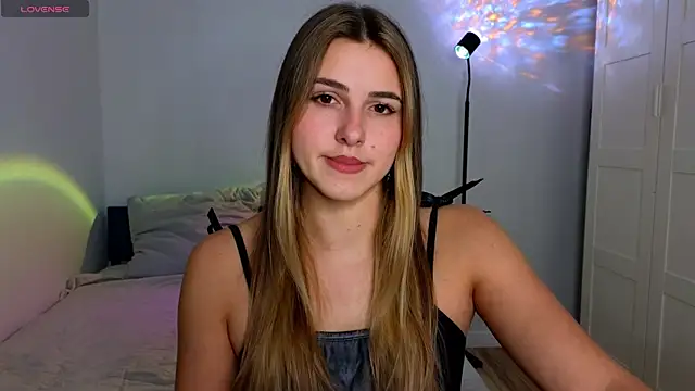 Snapshot of sophia_euphoriaa chatting on 10-28-25, 08:24 sophia euphoriaa online show from 10-28-25, 08:24