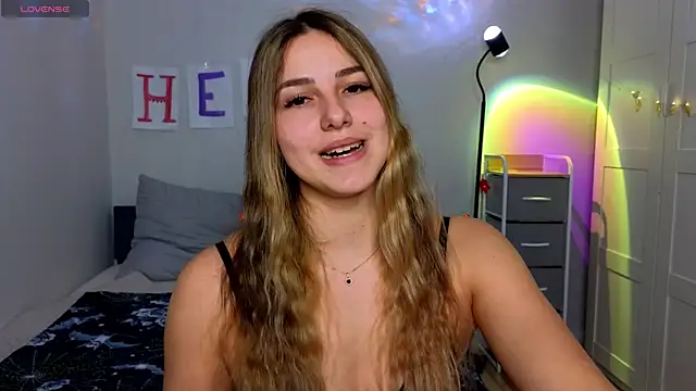 Snapshot of sophia_euphoriaa chatting on 12-02-25, 09:11 sophia euphoriaa online show from 12-02-25, 09:11