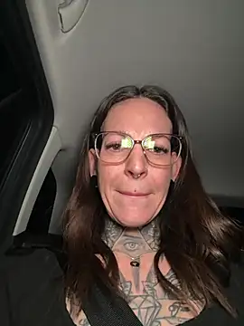 BrownieyQueen online show from 01-12-26, 05:25