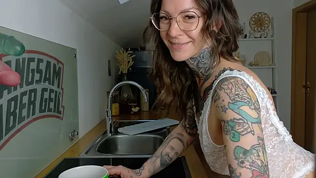 BrownieyQueen online show from 04-02-26, 04:52