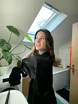 BrownieyQueen online show from 01-16-26, 07:45