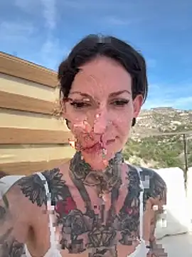 BrownieyQueen online show from 11-01-25, 08:41