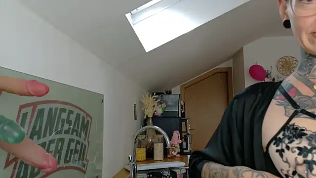 BrownieyQueen online show from 05-06-26, 05:55