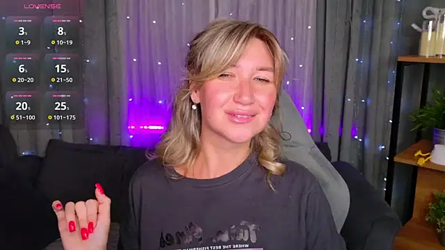Snapshot of MilaBott chatting on 06-08-26, 07:36 MilaBott online show from 06-08-26, 07:36