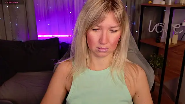 MilaBott online show from 11-14-25, 08:12