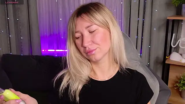 MilaBott online show from 09-18-25, 08:23