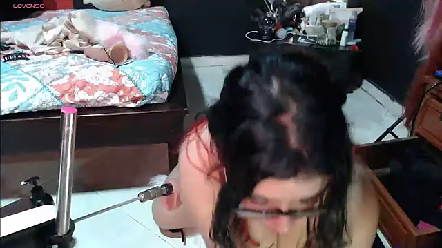 Snapshot of MaggaCass chatting on 01-18-25, 05:52 MaggaCass online show from 01-18-25, 05:52