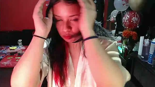 Snapshot of MaggaCass chatting on 02-15-25, 02:04 MaggaCass online show from 02-15-25, 02:04