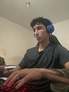 gojo satoru 18 online show from 12-17-25, 07:19