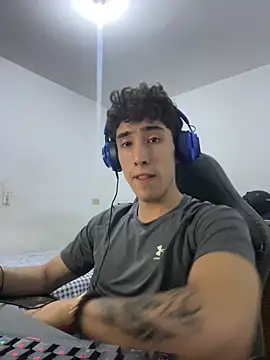 gojo satoru 18 online show from 02-19-26, 12:40