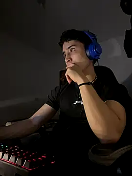 gojo satoru 18 online show from 12-04-25, 03:49