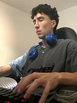 gojo satoru 18 online show from 10-25-25, 06:08