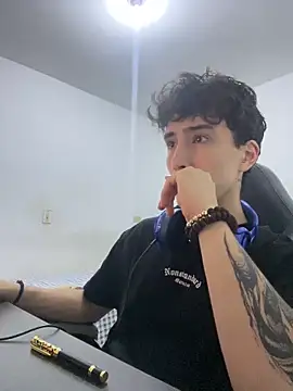 gojo satoru 18 online show from 03-14-26, 11:00