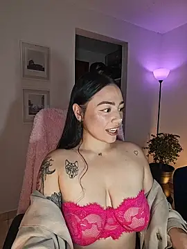 helena smith online show from 05-05-26, 03:31