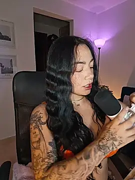 helena smith online show from 05-11-26, 04:03