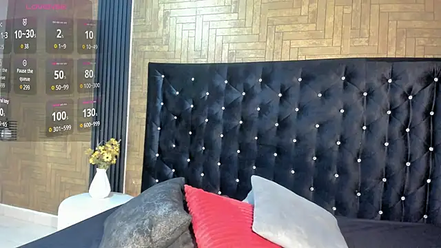 Laross25 online show from 03-11-26, 07:52