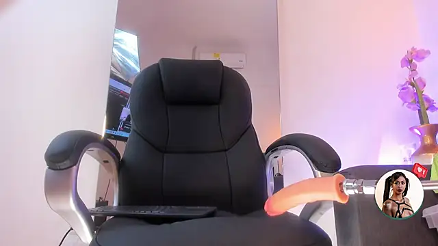 Juliett Adams  online show from 10-18-25, 01:07