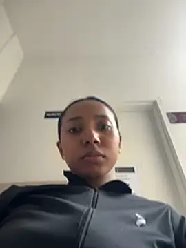 Snapshot of GabrielaLugo chatting on 06-18-26, 06:13 GabrielaLugo online show from 06-18-26, 06:13