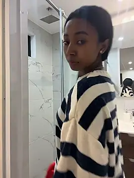 Snapshot of GabrielaLugo chatting on 06-19-26, 11:38 GabrielaLugo online show from 06-19-26, 11:38