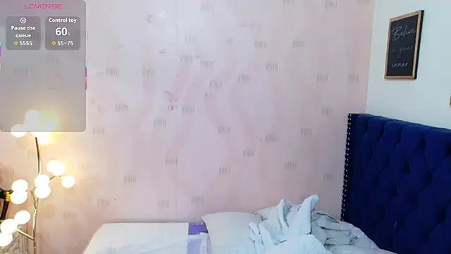 Beautifulskinny18 online show from 05-08-26, 08:23
