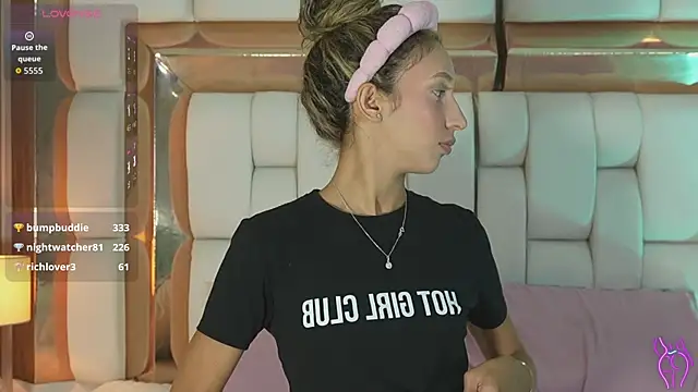 Beautifulskinny18 online show from 04-19-26, 07:49