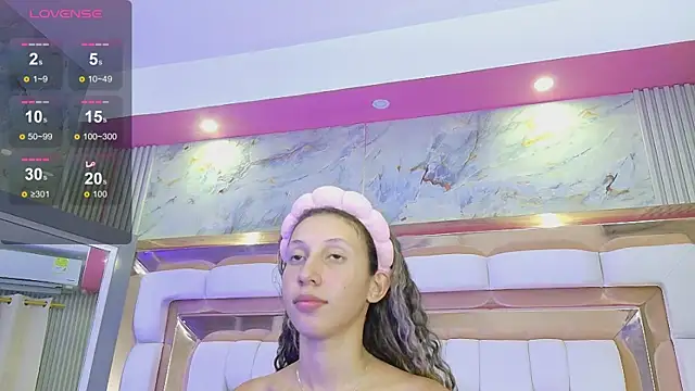 Beautifulskinny18 online show from 04-06-26, 07:48