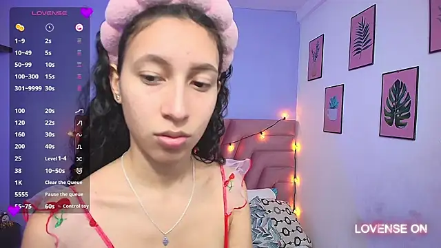 Snapshot of Beautifulskinny18 chatting on 03-06-25, 07:54 Beautifulskinny18 online show from 03-06-25, 07:54