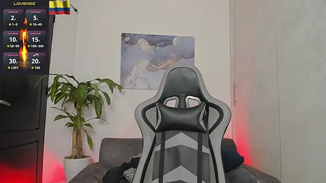 Yeiko Romero  online show from 12-20-25, 02:14