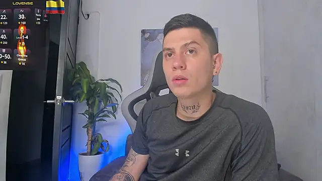 Yeiko Romero  online show from 11-14-25, 08:23