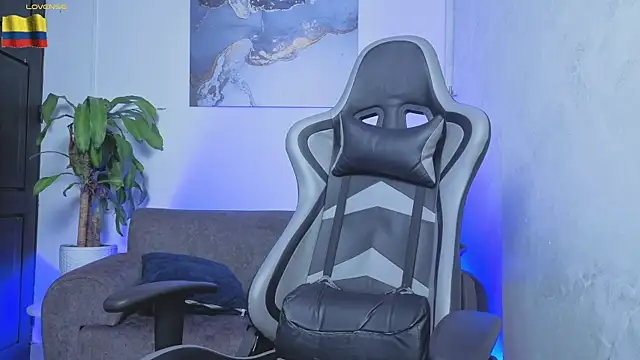 Yeiko Romero  online show from 04-10-26, 04:30