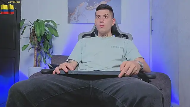 Yeiko Romero  online show from 04-12-26, 09:34