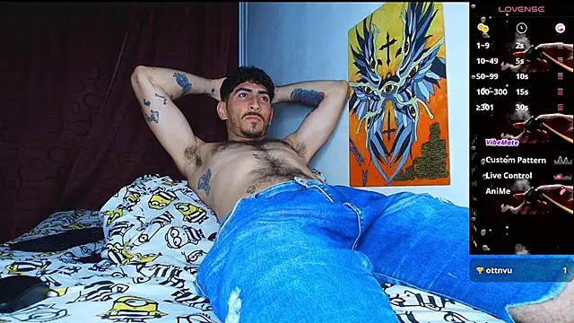Snapshot of Thomass00 chatting on 10-21-25, 02:22 Thomass00 online show from 10-21-25, 02:22