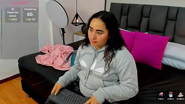 Ayla martinez online show from 10-08-25, 02:02