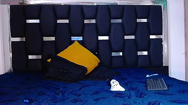 Snapshot of RyanRizzo chatting on 02-07-25, 04:03 RyanRizzo online show from 02-07-25, 04:03