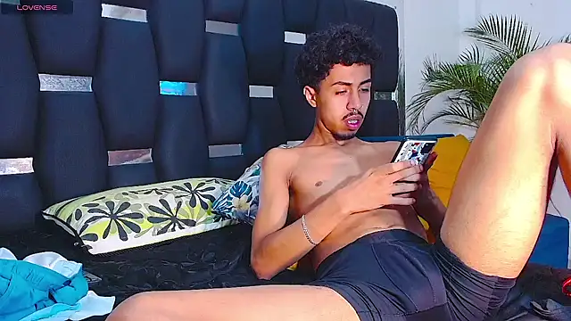 Snapshot of RyanRizzo chatting on 01-26-25, 06:27 RyanRizzo online show from 01-26-25, 06:27