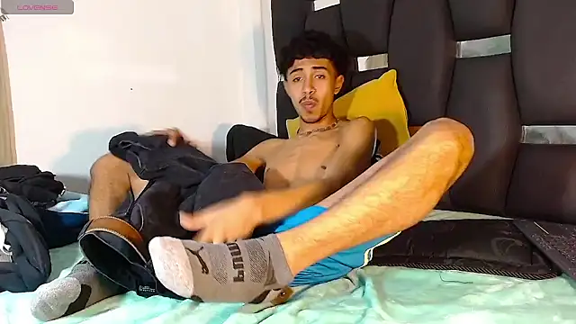 Snapshot of RyanRizzo chatting on 02-11-25, 07:38 RyanRizzo online show from 02-11-25, 07:38