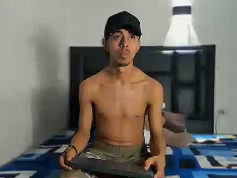 Snapshot of RyanRizzo chatting on 10-15-25, 12:42 RyanRizzo online show from 10-15-25, 12:42