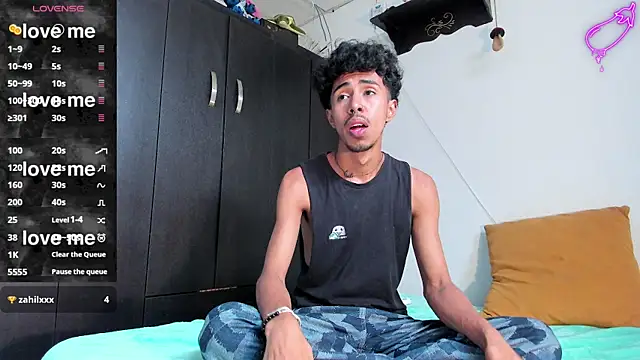 Snapshot of RyanRizzo chatting on 03-19-25, 05:17 RyanRizzo online show from 03-19-25, 05:17