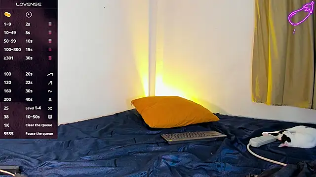 Snapshot of RyanRizzo chatting on 03-02-25, 08:35 RyanRizzo online show from 03-02-25, 08:35