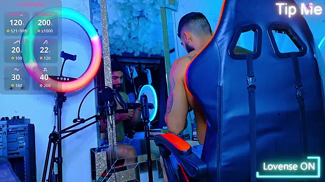 Snapshot of Rich_boy01 chatting on 04-01-26, 06:05 Rich boy01 online show from 04-01-26, 06:05