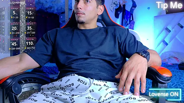 Snapshot of Rich_boy01 chatting on 10-03-25, 03:57 Rich boy01 online show from 10-03-25, 03:57