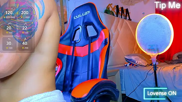 Snapshot of Rich_boy01 chatting on 03-22-26, 08:43 Rich boy01 online show from 03-22-26, 08:43