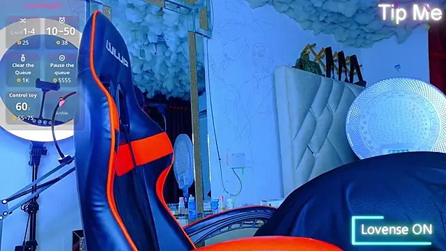 Snapshot of Rich_boy01 chatting on 03-06-26, 11:00 Rich boy01 online show from 03-06-26, 11:00