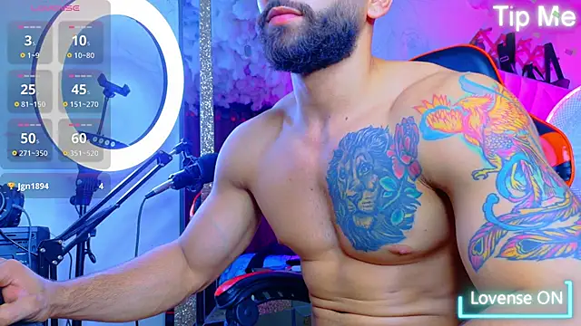 Snapshot of Rich_boy01 chatting on 04-16-26, 04:02 Rich boy01 online show from 04-16-26, 04:02