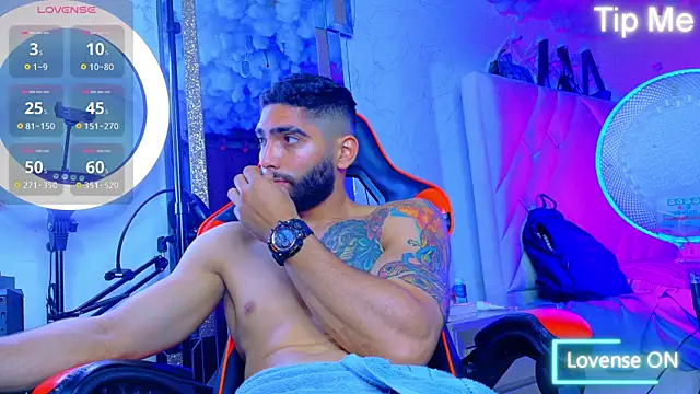 Snapshot of Rich_boy01 chatting on 03-28-26, 11:28 Rich boy01 online show from 03-28-26, 11:28