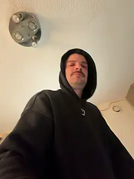 Greyoff online show from 05-19-26, 01:40