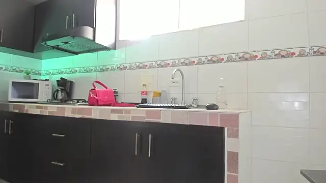 Emma-evans online show from 03-26-26, 07:56